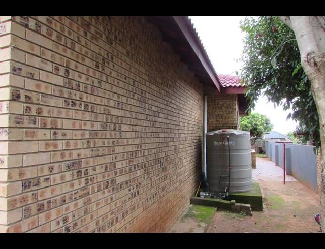 4 BEDROOM HOUSE FOR SALE IN WHITE RIVER EXT 49